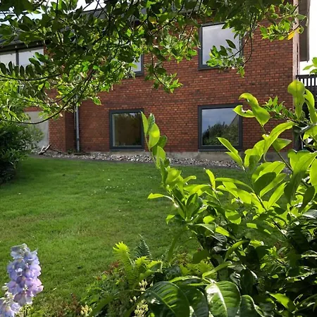 Homestay Dybbol, *